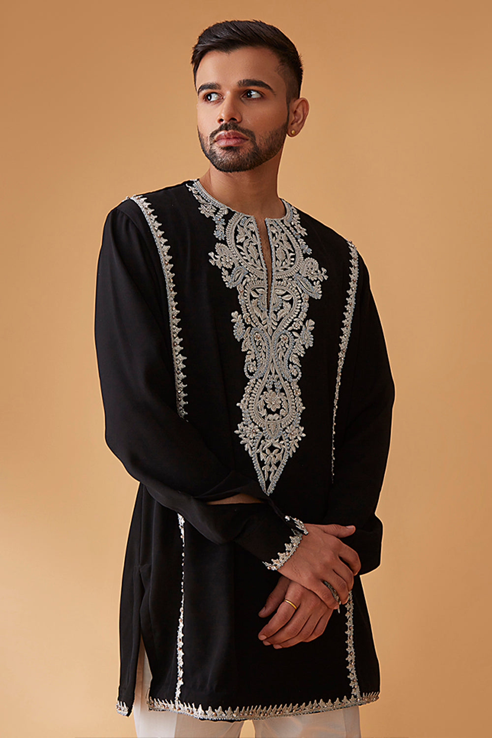 Ishq-e-noor Kurta With Thread, Crystal And Pearl Work