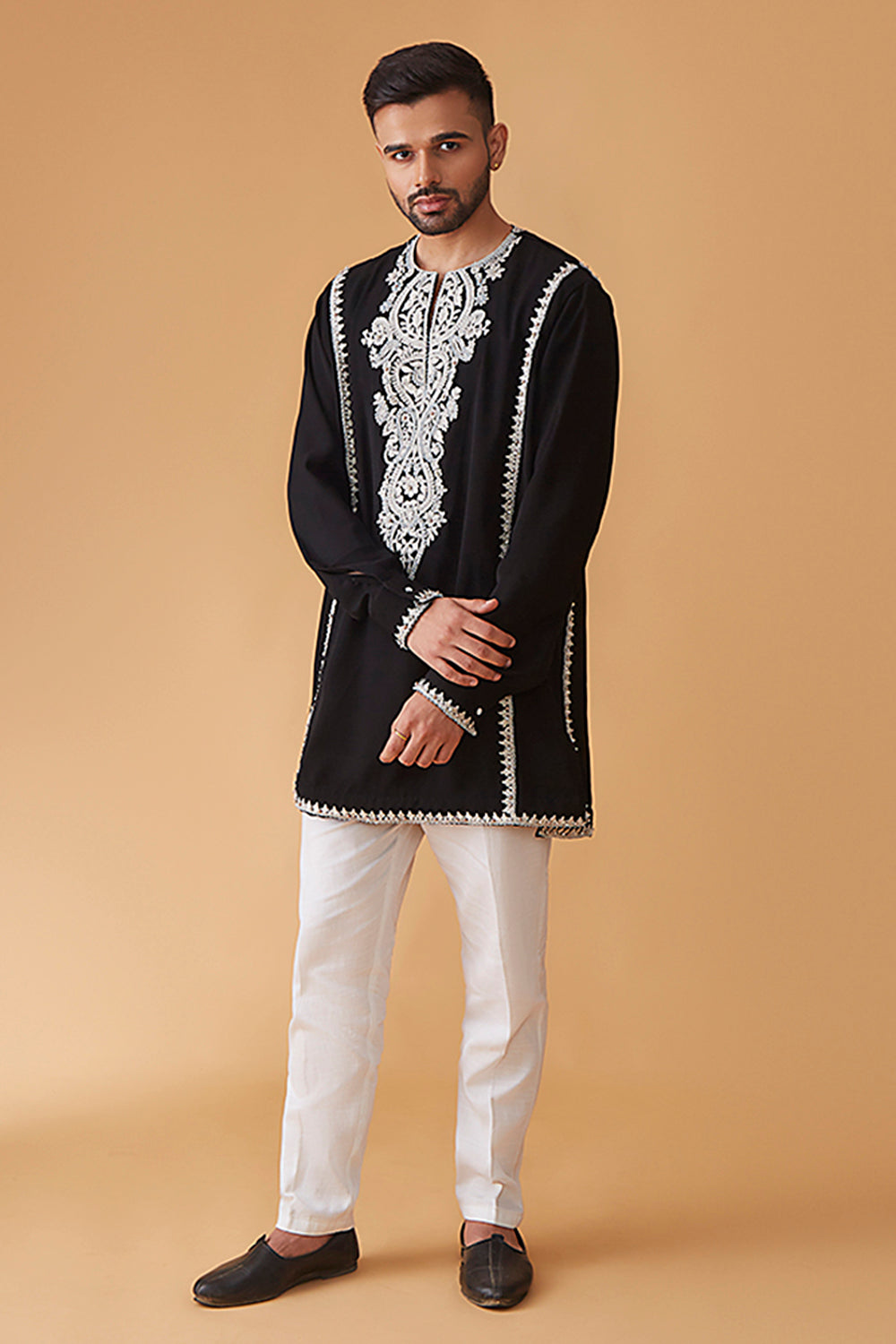 Ishq-e-noor Kurta With Thread, Crystal And Pearl Work